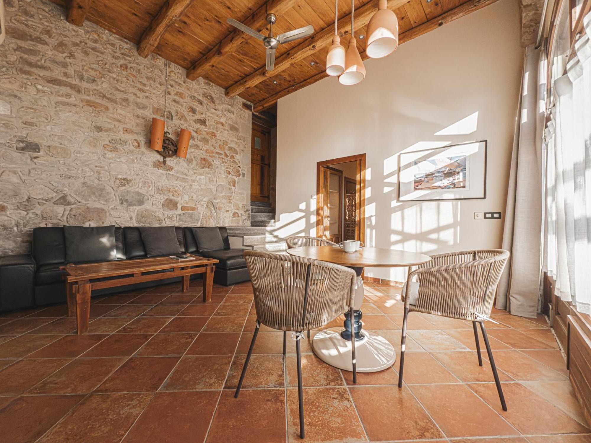 Gasthaus Mas Rovira Banyoles Exterior foto